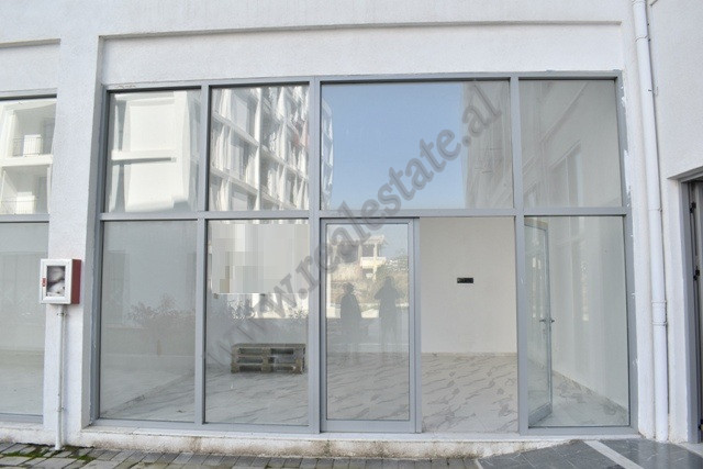 Dyqan me qira ne rrugen 5 Maji ne Tirane